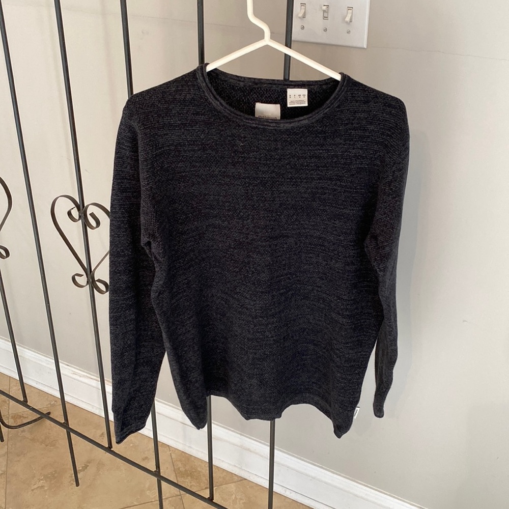 Long-Sleeve Manguun Shirt (Color - Dark Gray)